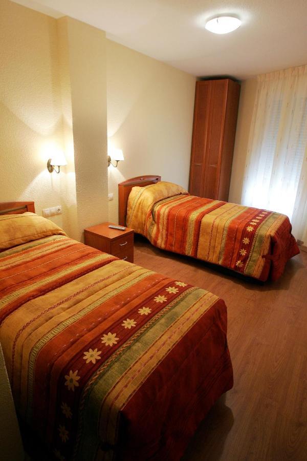 Hostal Hispanico II Salamanca Room photo